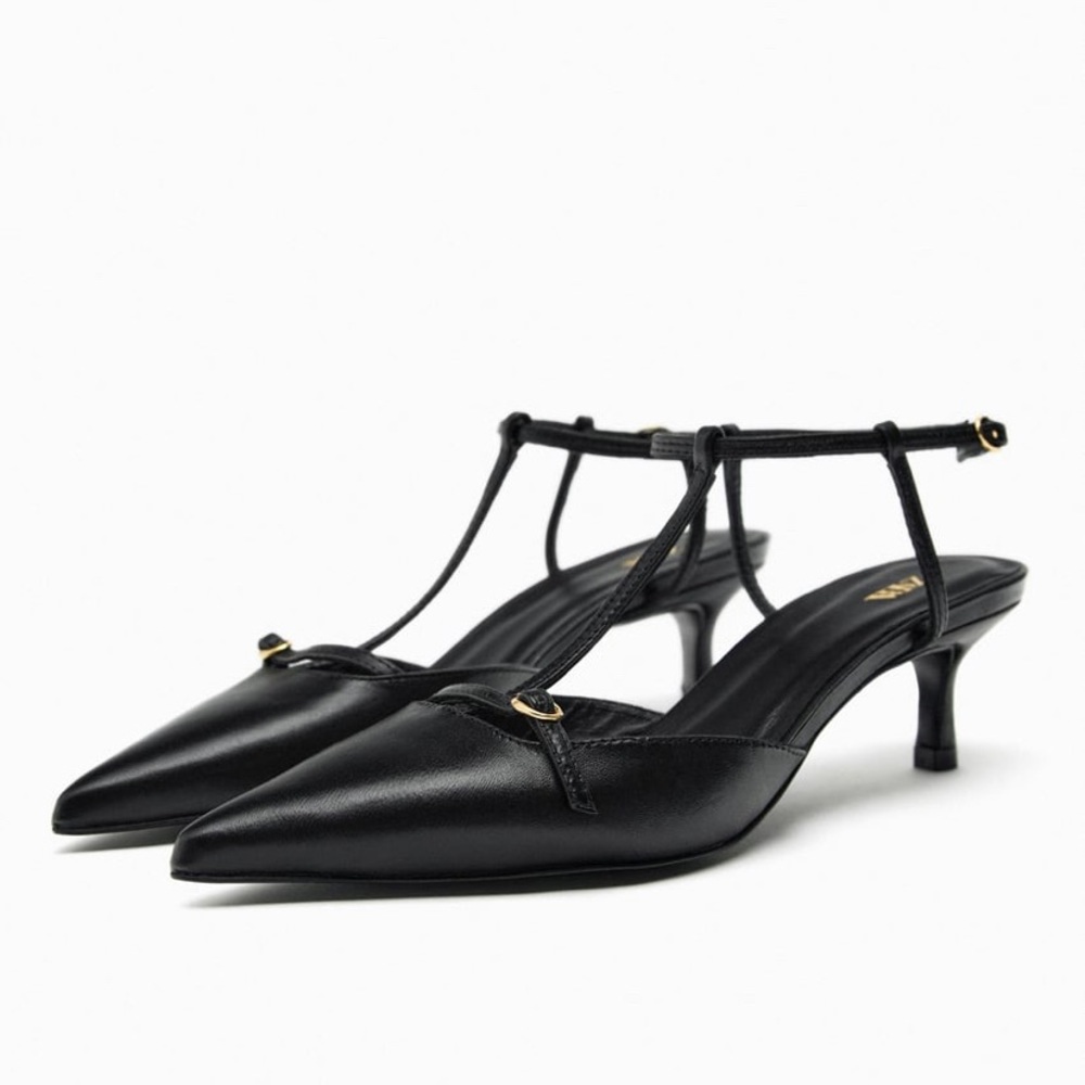 ***SOLD ON DEPOP*** - Leather Healed Shoes with Strap 8